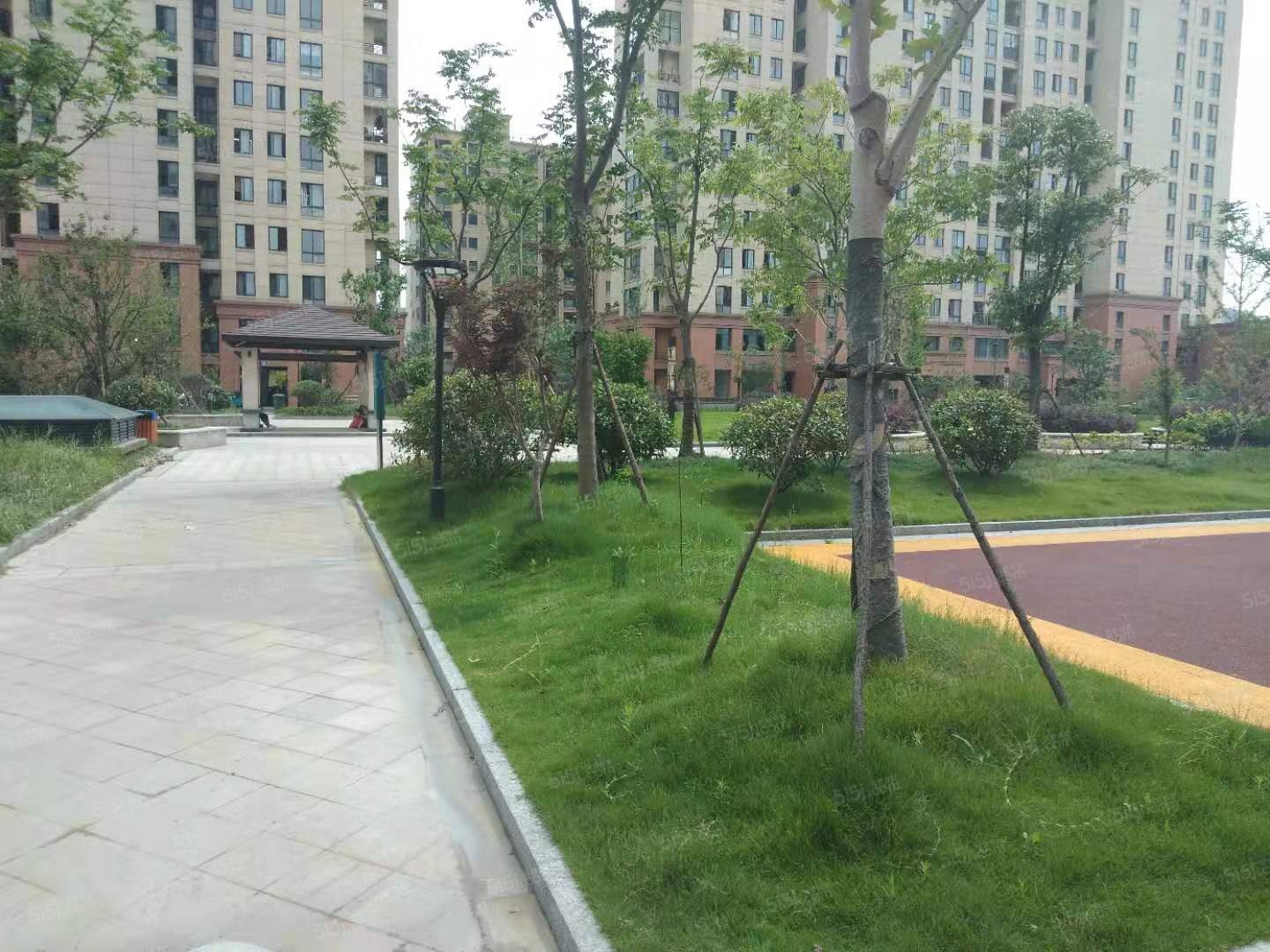 新丽名苑