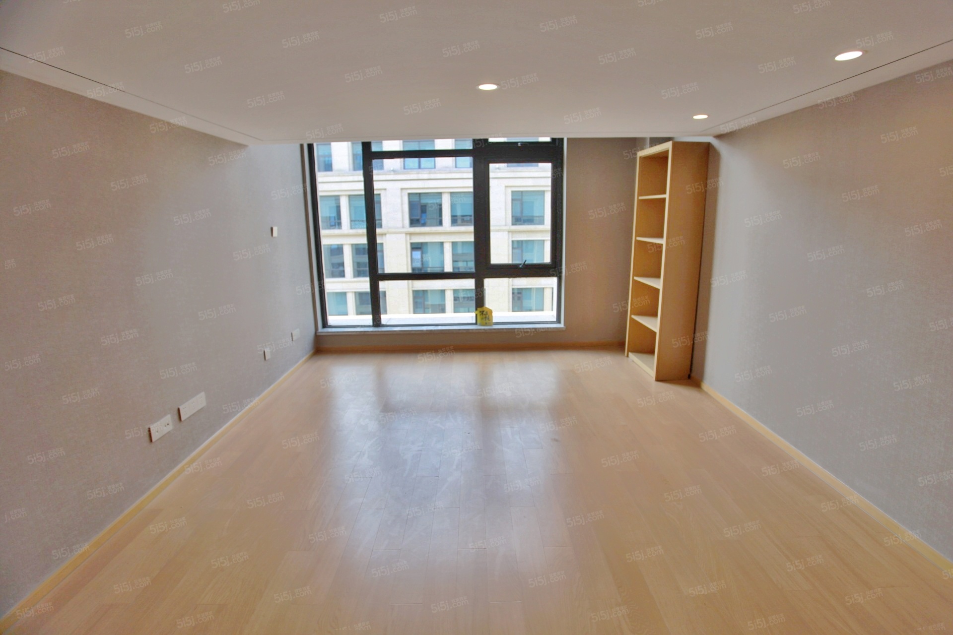 绿城西溪世纪广场公寓 双层精装Loft公寓 两室两厅全新