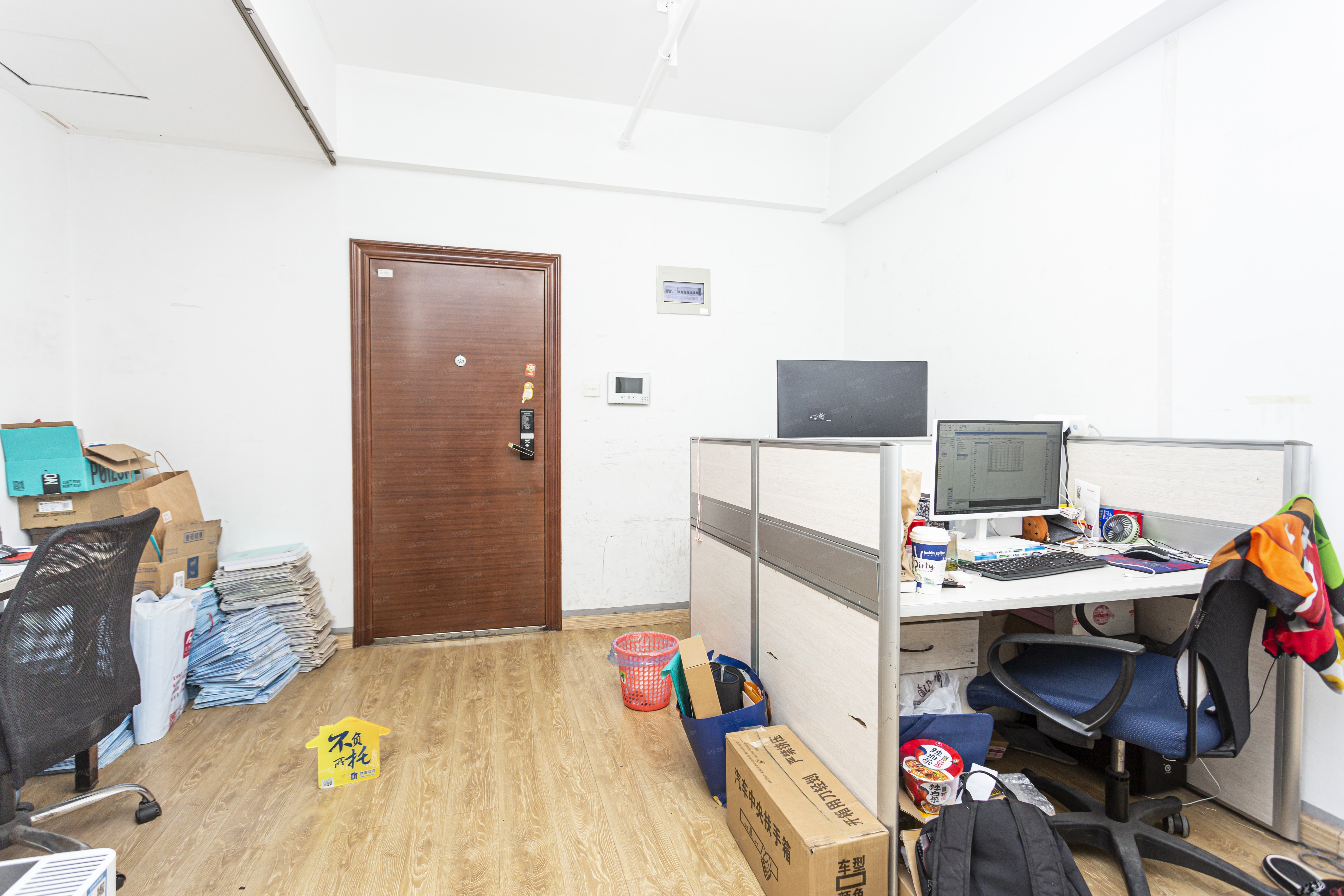 和达东东城 精装修1室 看房方便 位置好。