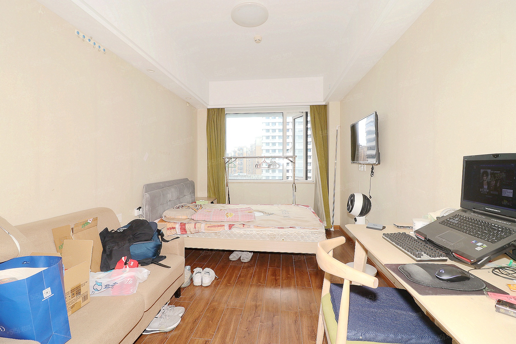 杭州新天地公寓 华盛达，精装修拎包住 近地铁，交通*物方便。